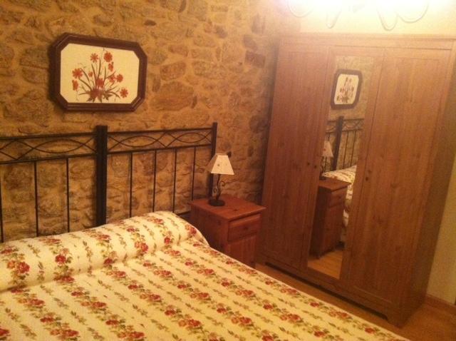 Pension A Cochera Ferrol Room photo