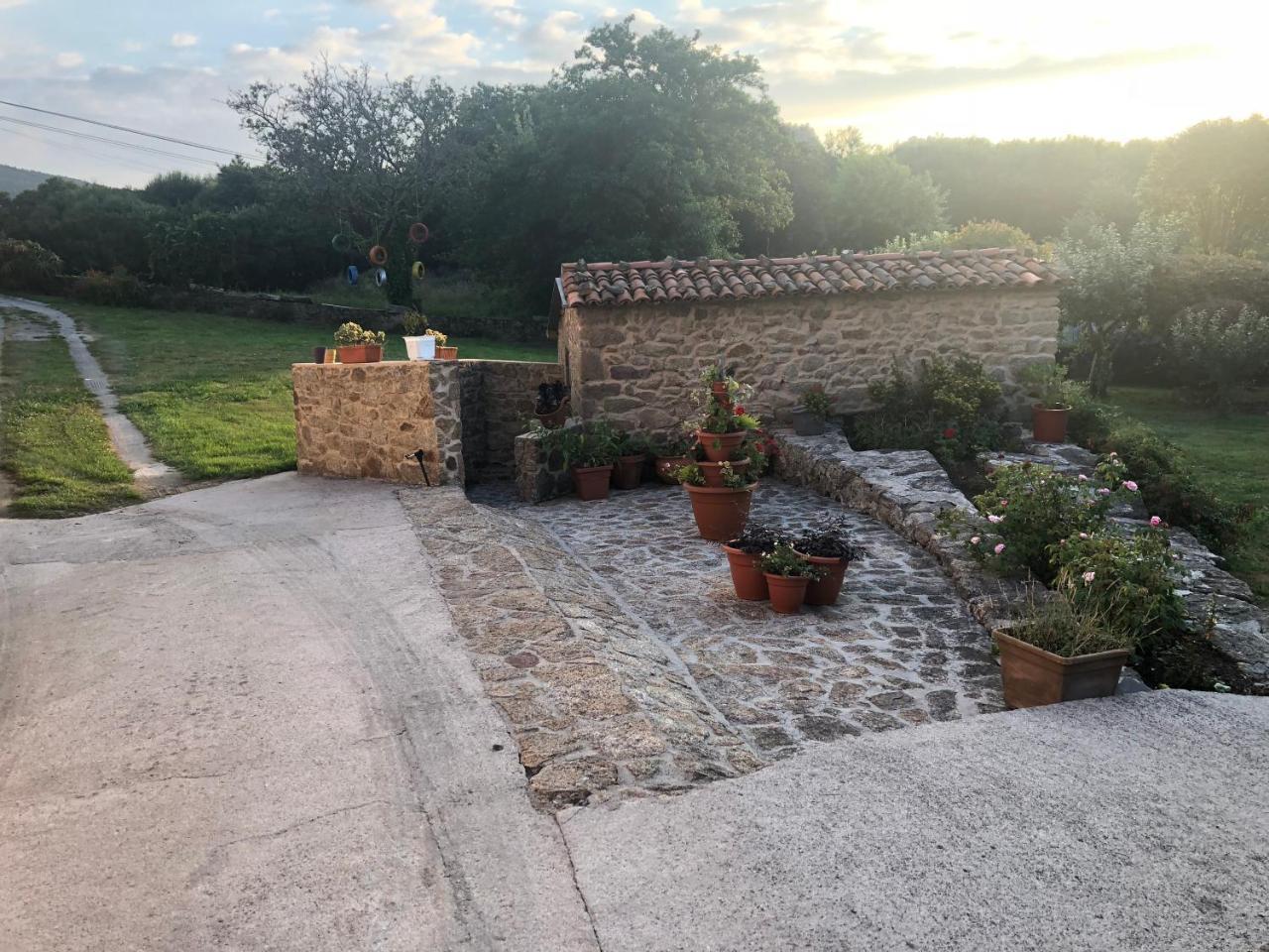Pension A Cochera Ferrol Exterior photo