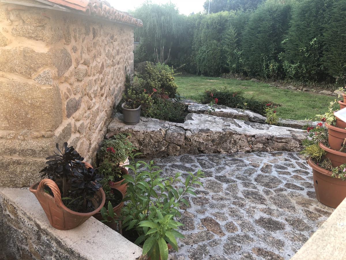 Pension A Cochera Ferrol Exterior photo